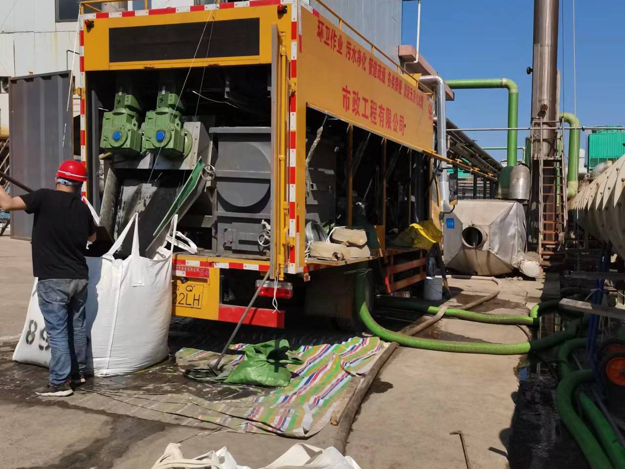 康马淤泥压干处理